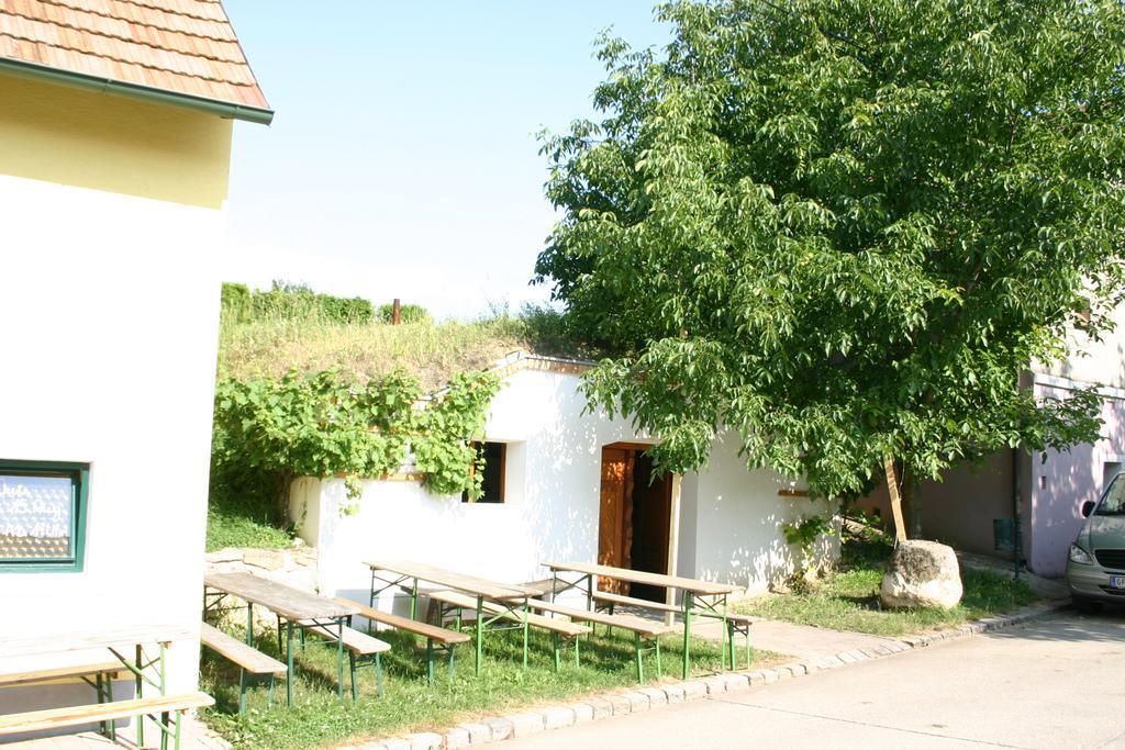 Weingut Martinshof Sankt Ulrich (Ganserndorf) Exterior foto