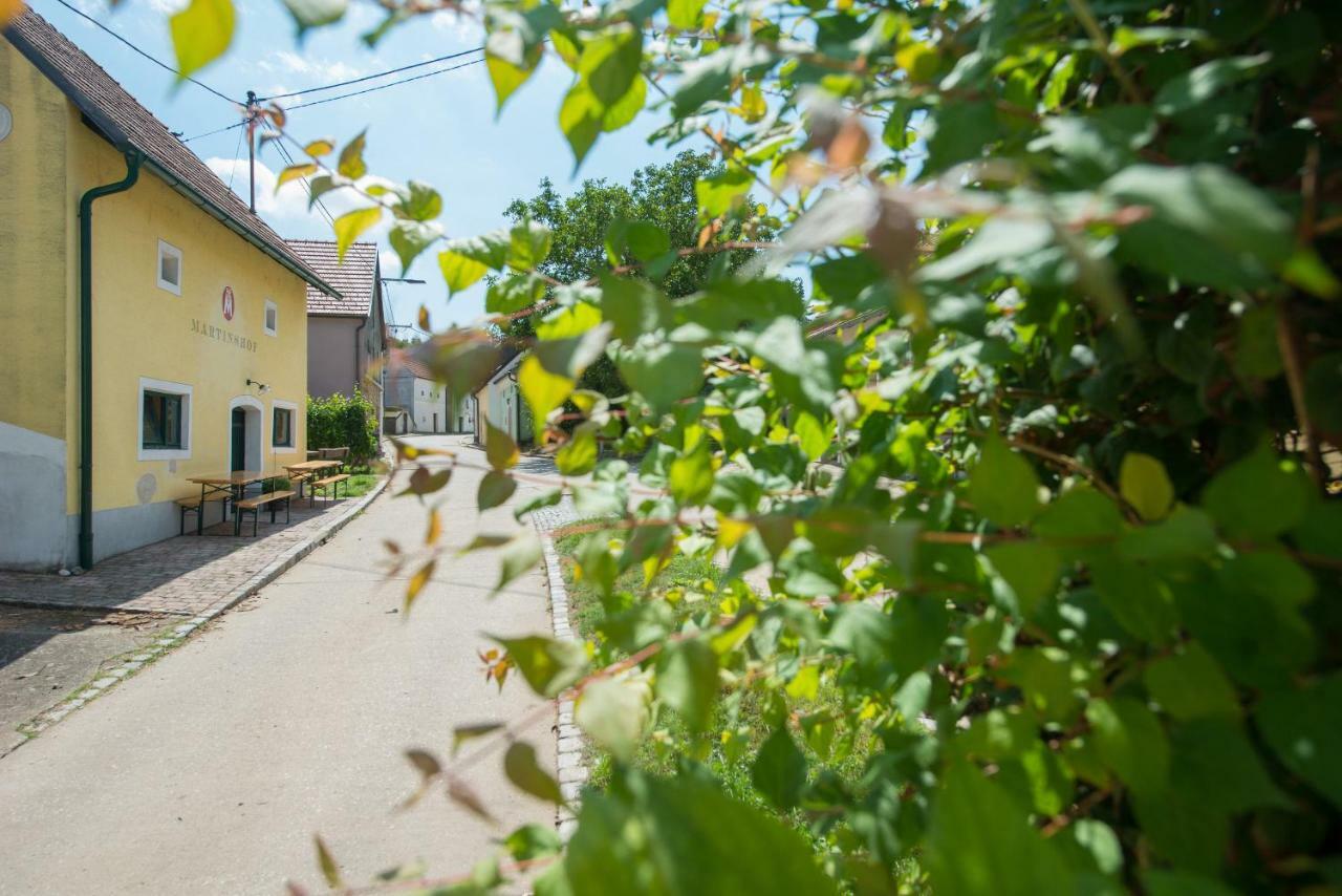 Weingut Martinshof Sankt Ulrich (Ganserndorf) Exterior foto